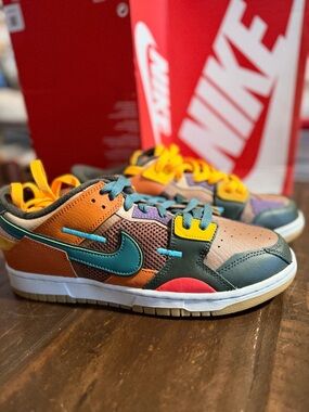 DeadStock Nike Dunk Low Scrap "Archeo Brown" Sneakers - 9M